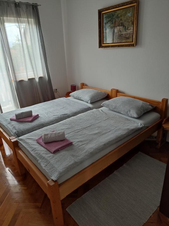 Guest House Josipovic Korenica Eksteriør billede